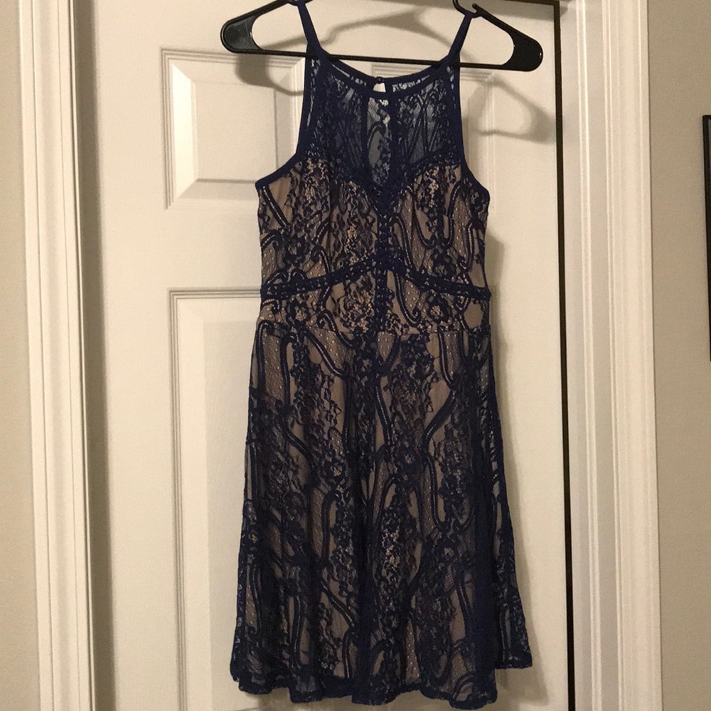 Dress - Picture 2 of 5